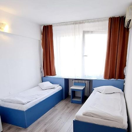 Hotel Victoria Yaş Dış mekan fotoğraf