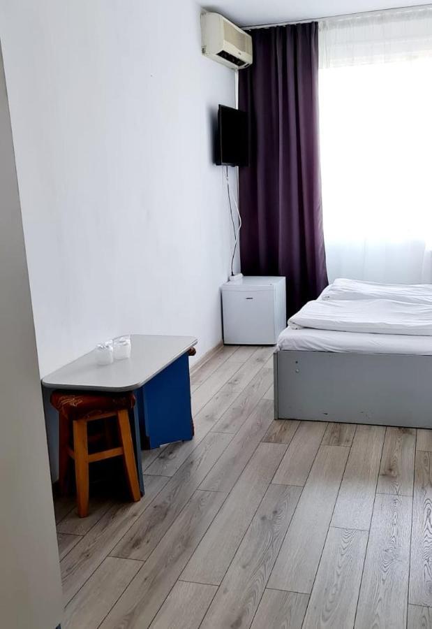 Hotel Victoria Yaş Dış mekan fotoğraf