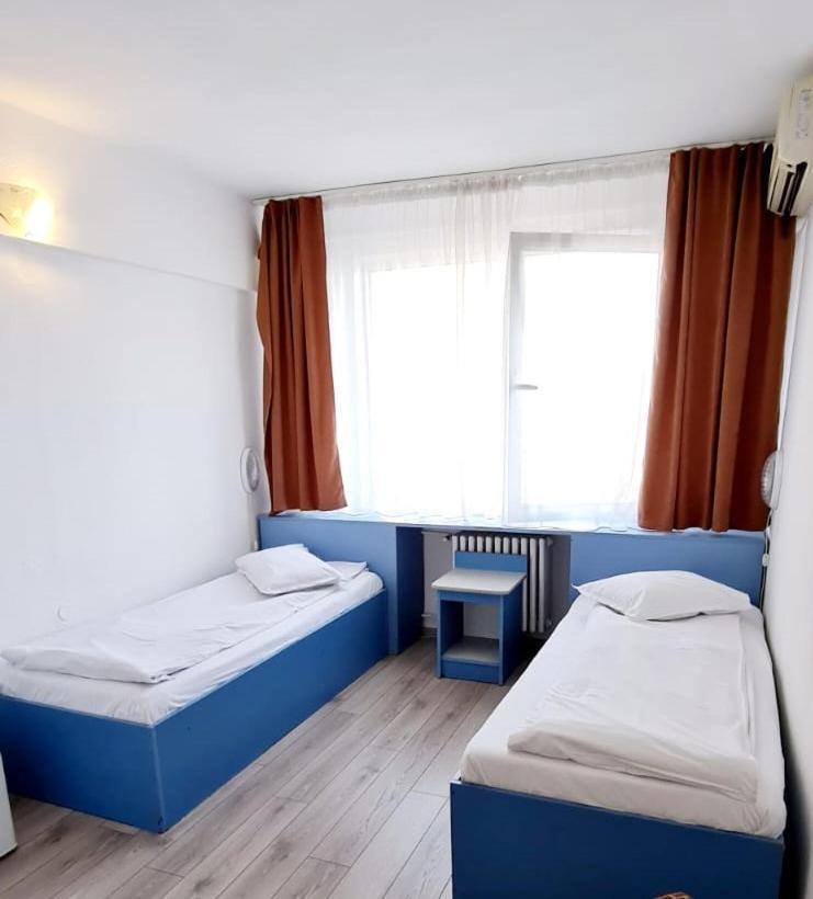 Hotel Victoria Yaş Dış mekan fotoğraf