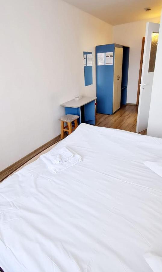 Hotel Victoria Yaş Dış mekan fotoğraf